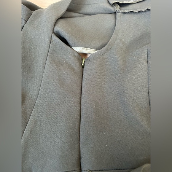 AQ/AQ DIDION STRUCTURED JUMPSUIt, HIDDEN ZIP, TAILORED LEG, SIDE SPLIT US 8R - Picture 3 of 8